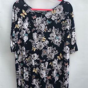 Agnes and Dora High-Lo Tee